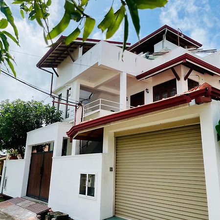Sand & Surf Guest House Negombo Exterior foto