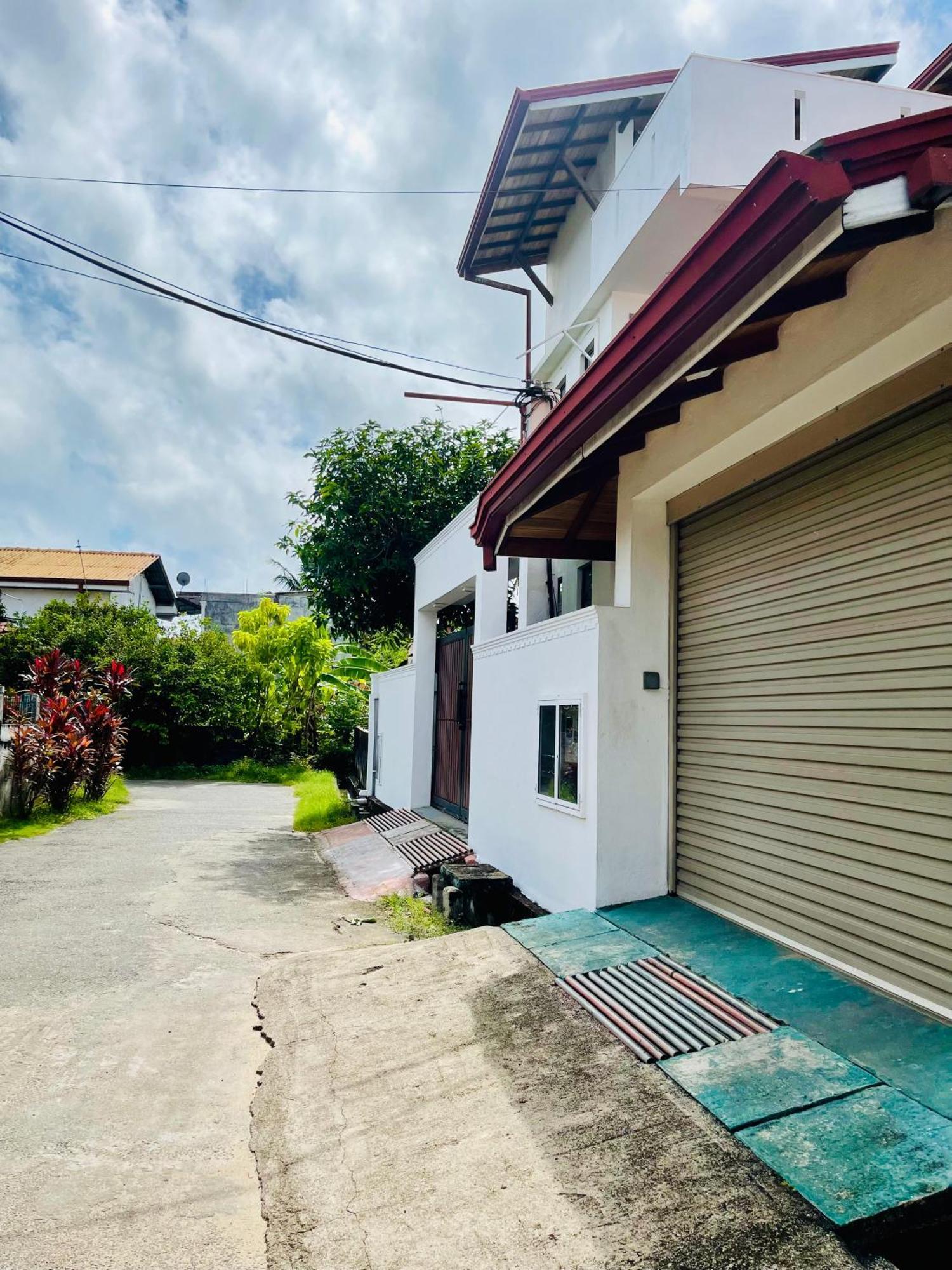 Sand & Surf Guest House Negombo Exterior foto