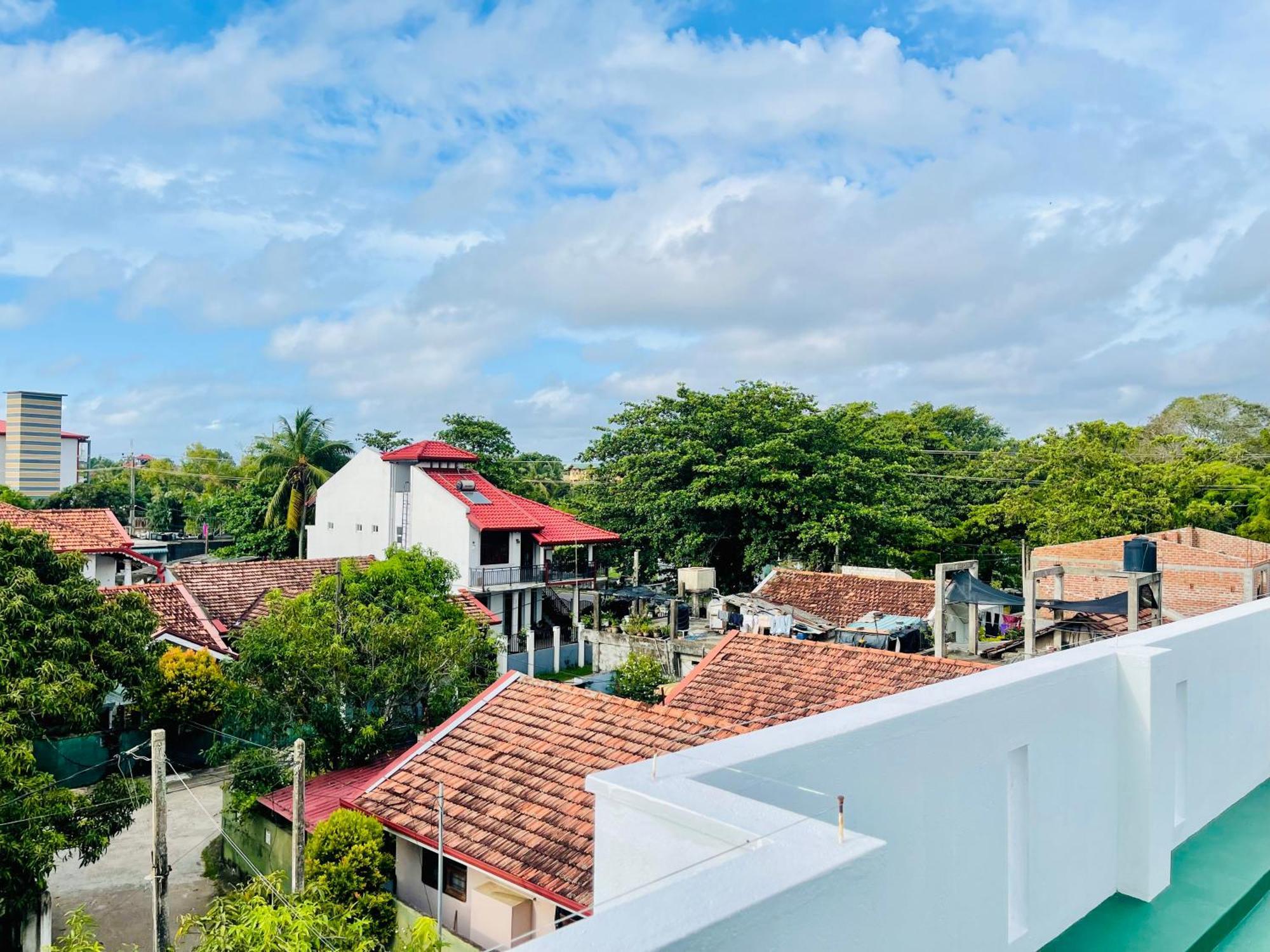 Sand & Surf Guest House Negombo Exterior foto