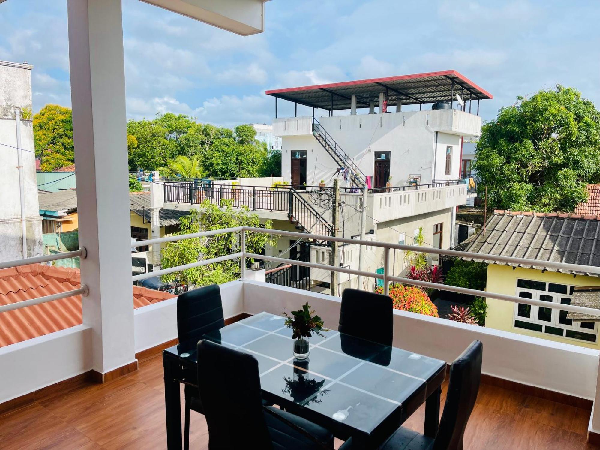 Sand & Surf Guest House Negombo Exterior foto