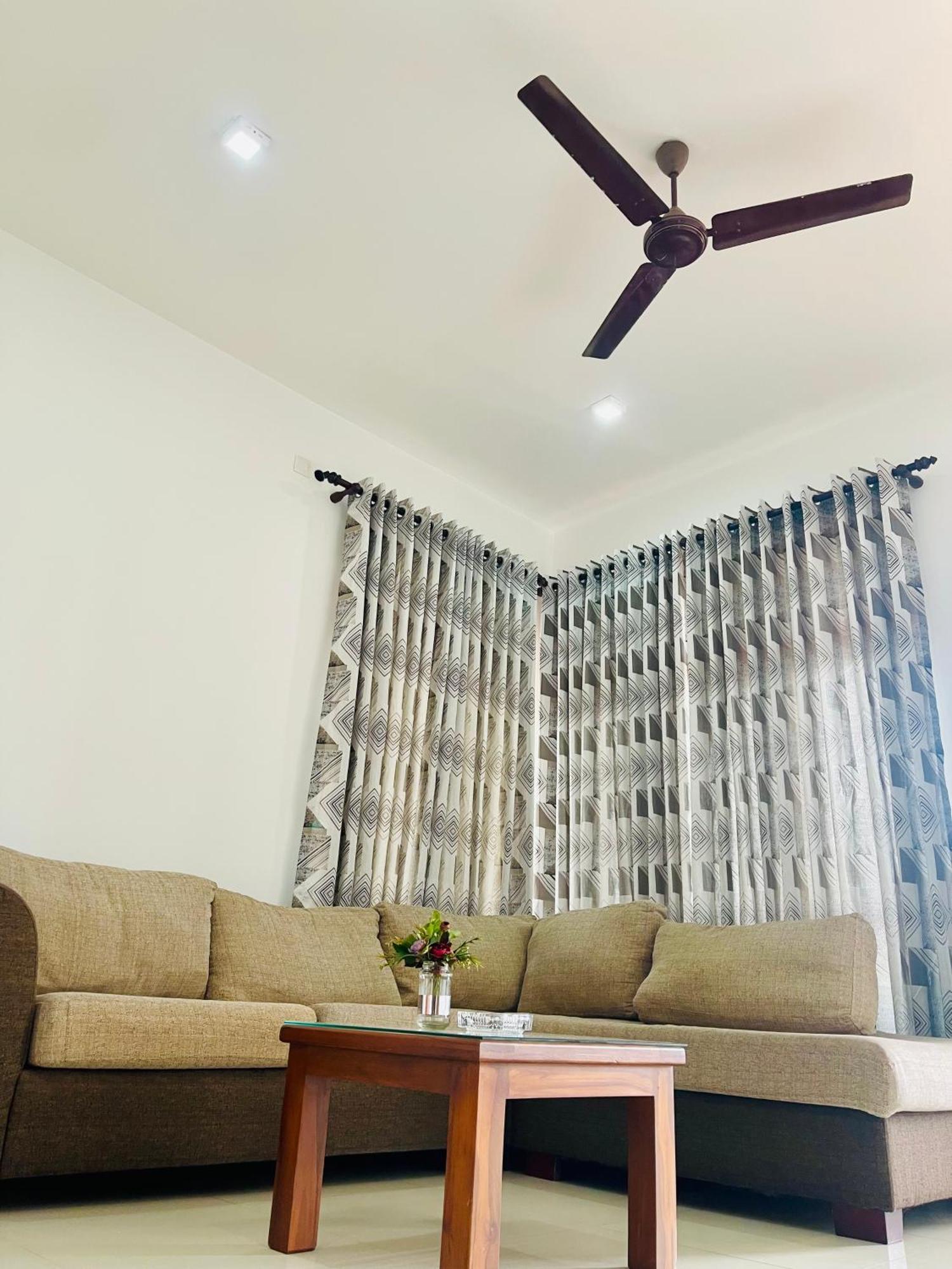 Sand & Surf Guest House Negombo Exterior foto