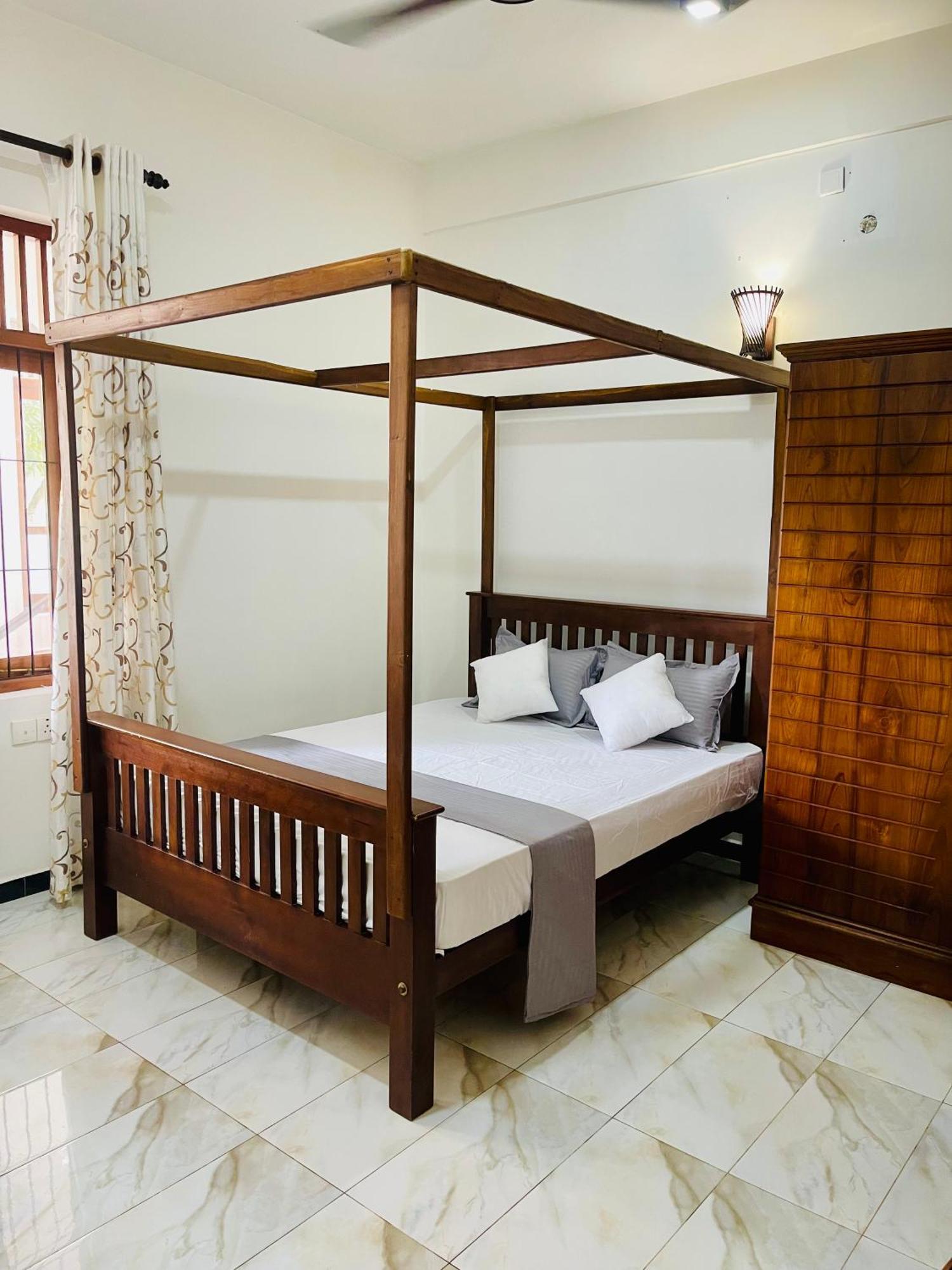 Sand & Surf Guest House Negombo Exterior foto
